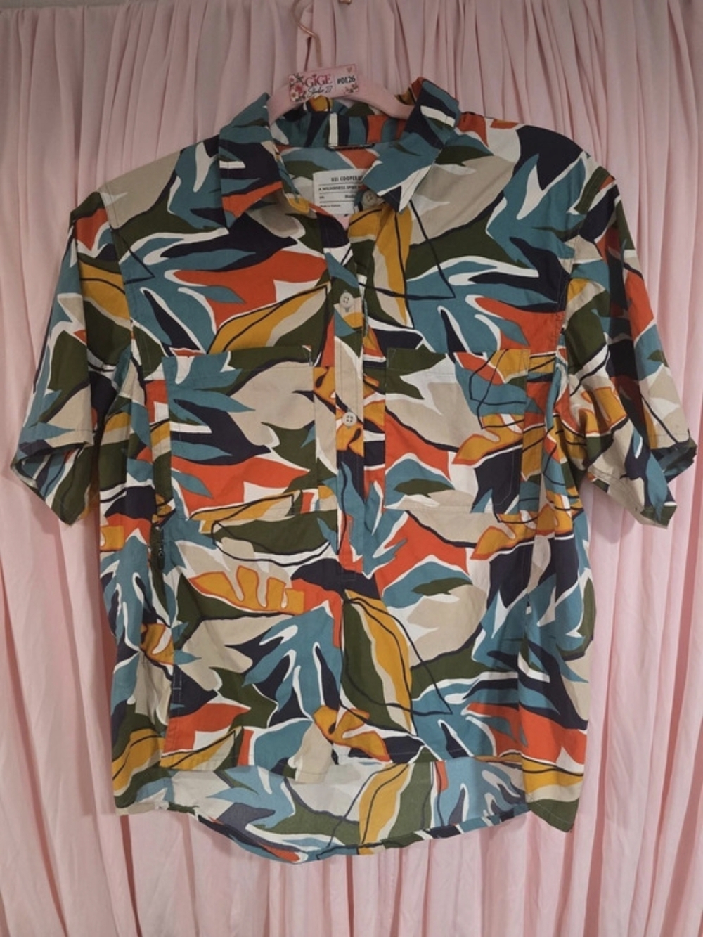 REI Cooperative A Wilderness Sport Born in 1938 Abstract Print Shirt Size Medium